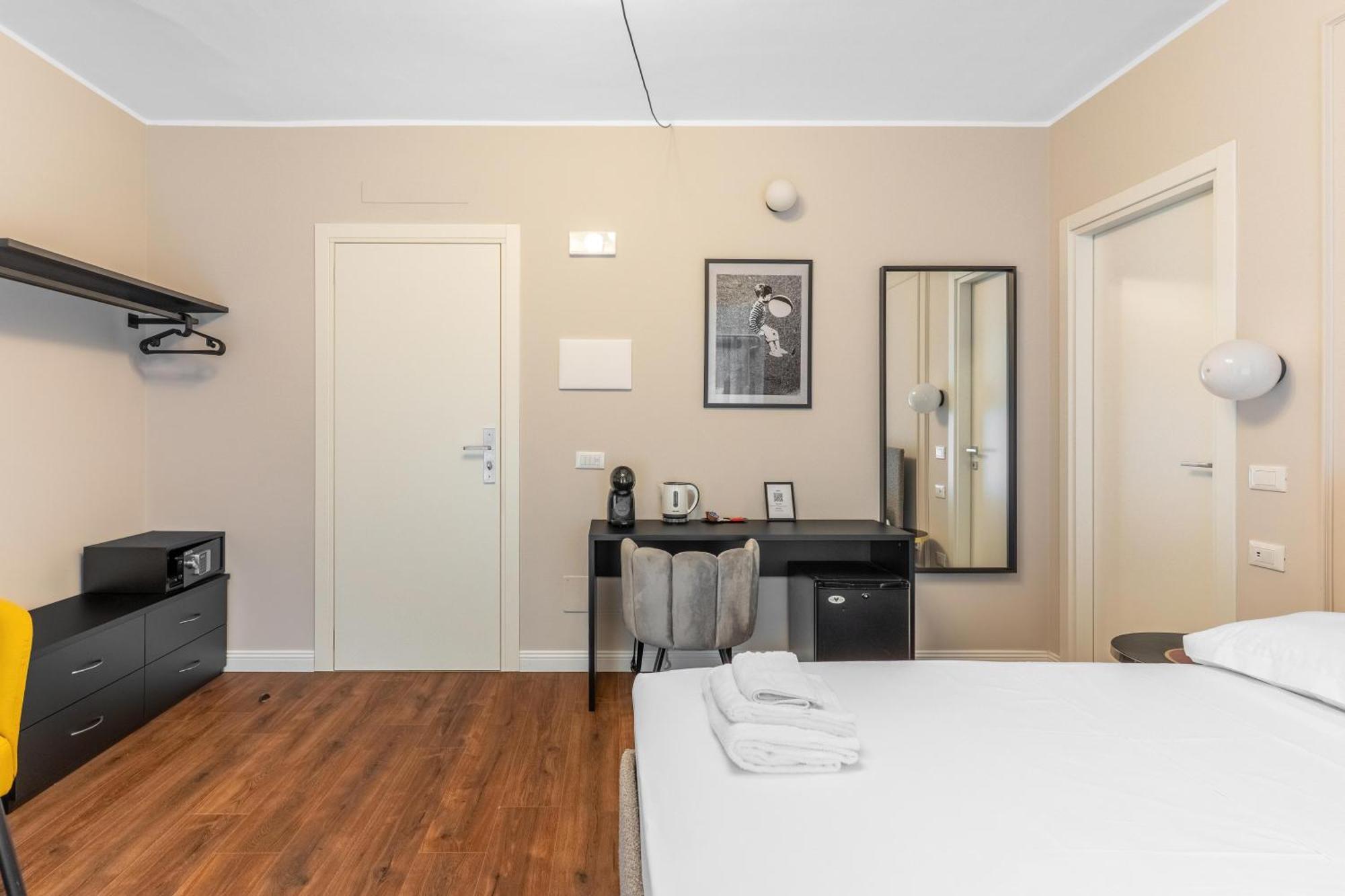 Torriani Suites Foresteria Lombarda Milano Eksteriør billede